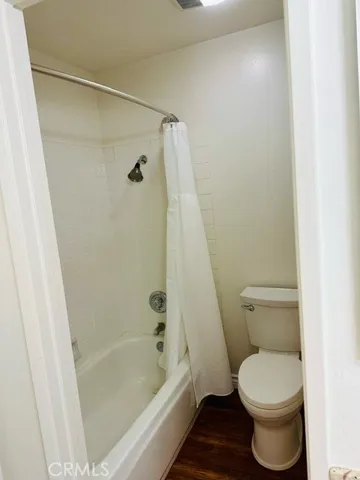 Upstairs bath with tub
