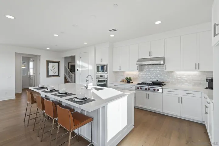 940 Visalia Place, San Marcos, California 92069