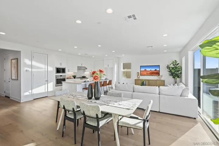 940 Visalia Place, San Marcos, California 92069