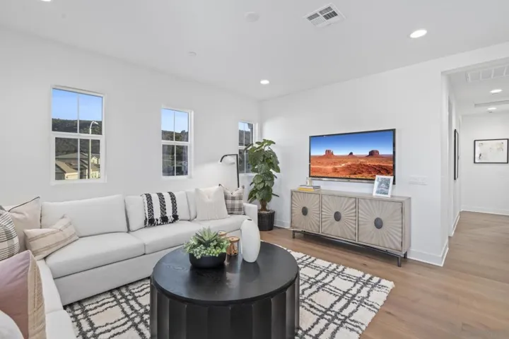 940 Visalia Place, San Marcos, California 92069