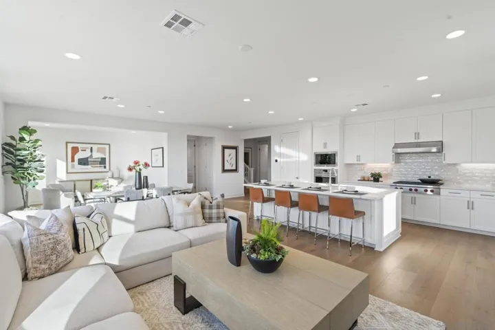940 Visalia Place, San Marcos, California 92069