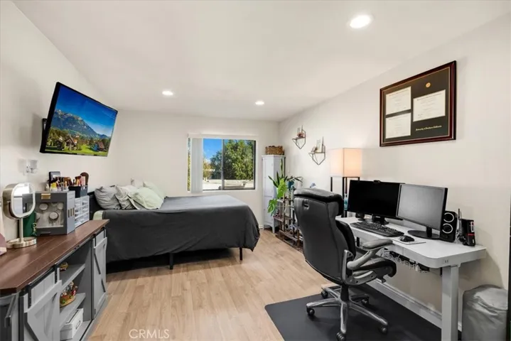 18530 Hatteras Street 337, Tarzana, California 91356