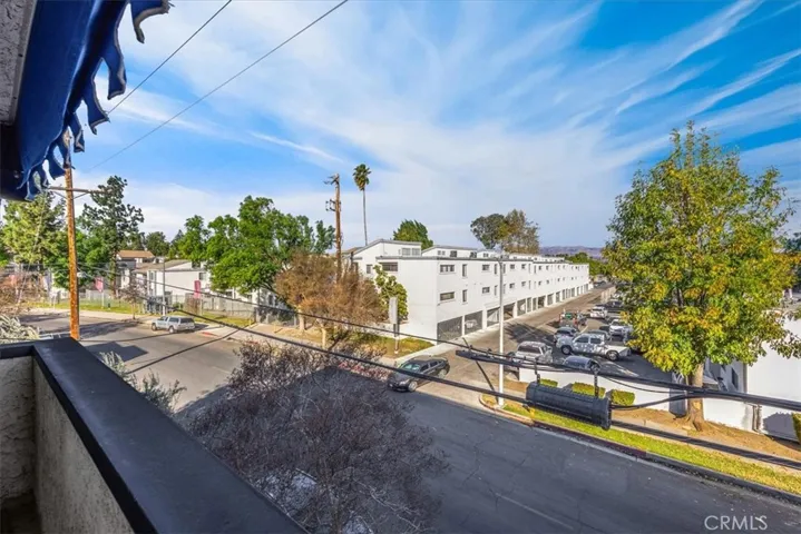 18530 Hatteras Street 337, Tarzana, California 91356