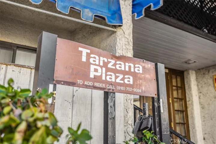 18530 Hatteras Street 337, Tarzana, California 91356