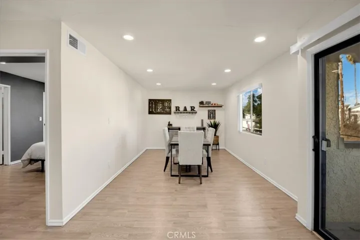 18530 Hatteras Street 337, Tarzana, California 91356