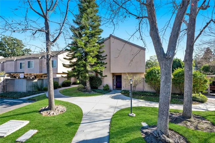 101 W Riverdale Avenue 8, Orange, California 92865