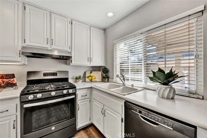 101 W Riverdale Avenue 8, Orange, California 92865
