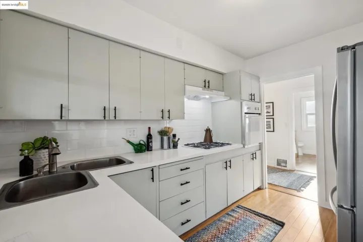 2500 Best Ave, Oakland, California 94601
