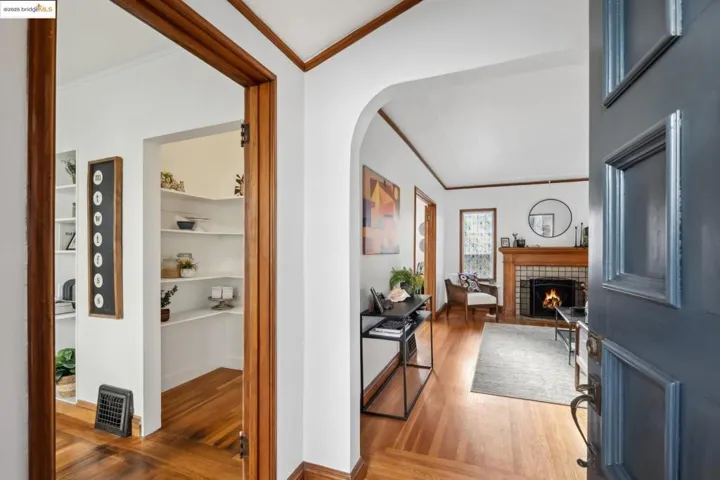 2500 Best Ave, Oakland, California 94601