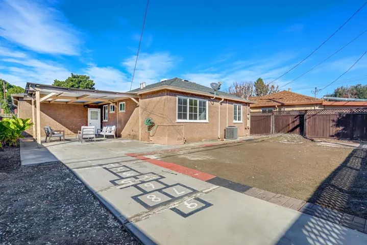 3282 Victoria Avenue, Santa Clara, California 95051