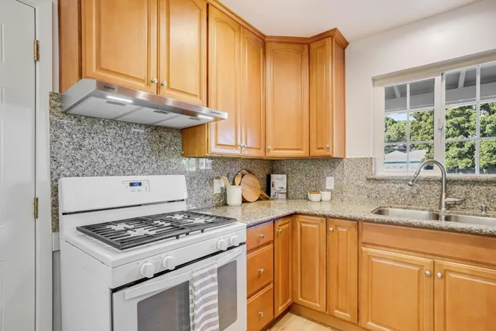 3282 Victoria Avenue, Santa Clara, California 95051