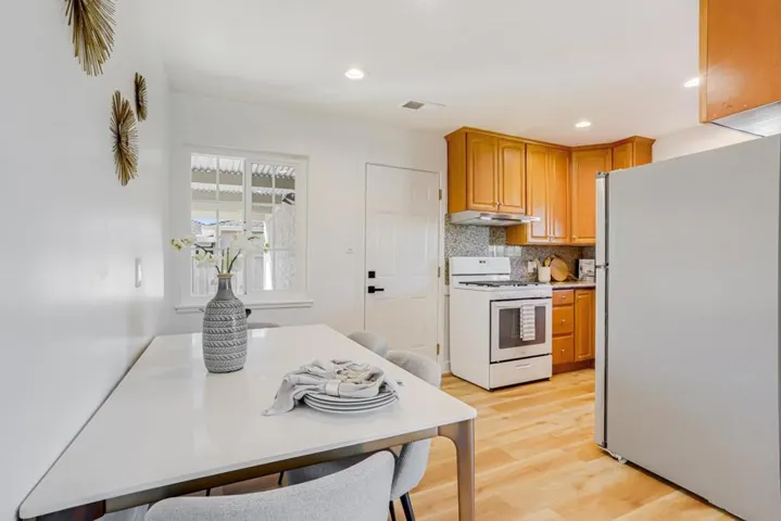 3282 Victoria Avenue, Santa Clara, California 95051