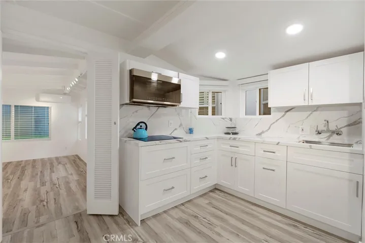 726 Esplanade, Redondo Beach, California 90277