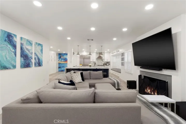 726 Esplanade, Redondo Beach, California 90277