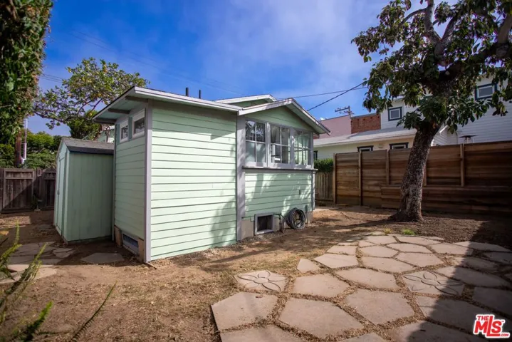 664 Marine Street, Santa Monica, California 90405