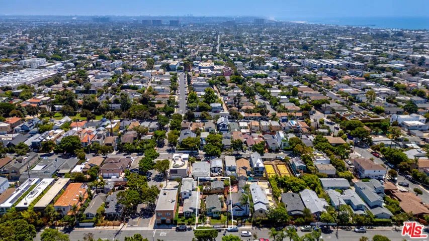 664 Marine Street, Santa Monica, California 90405