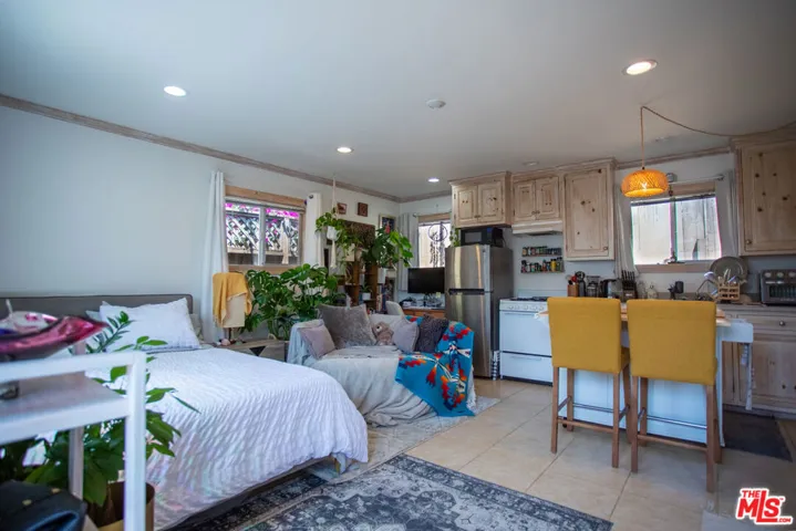 664 Marine Street, Santa Monica, California 90405