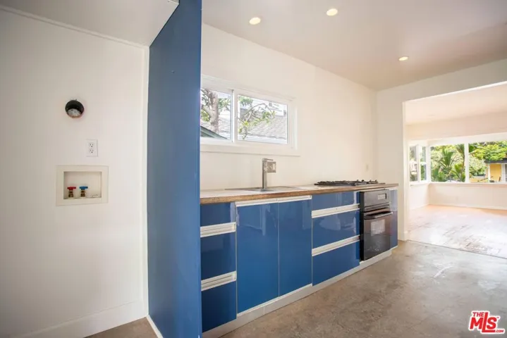 664 Marine Street, Santa Monica, California 90405