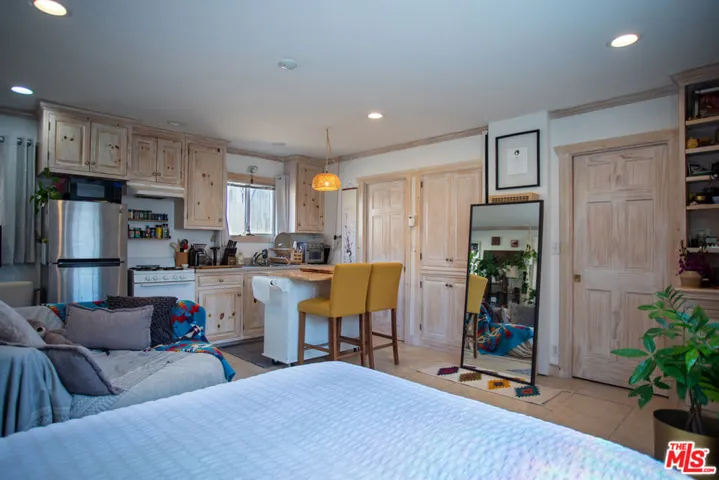 664 Marine Street, Santa Monica, California 90405