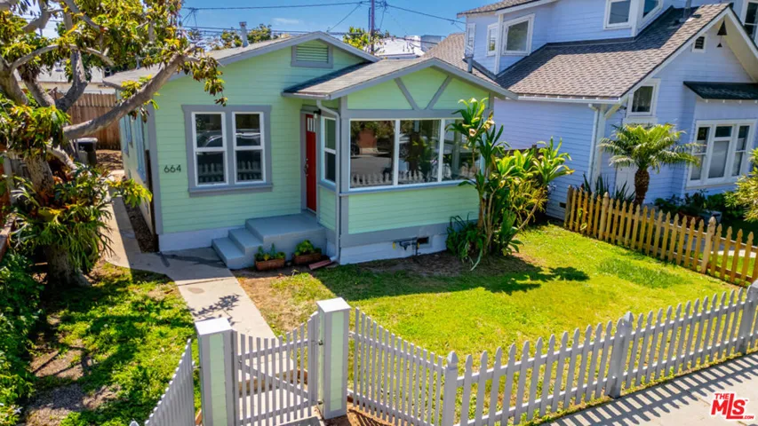 664 Marine Street, Santa Monica, California 90405