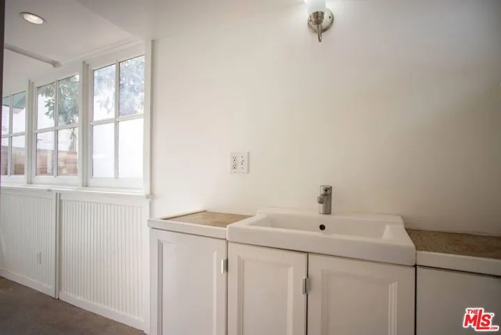 664 Marine Street, Santa Monica, California 90405