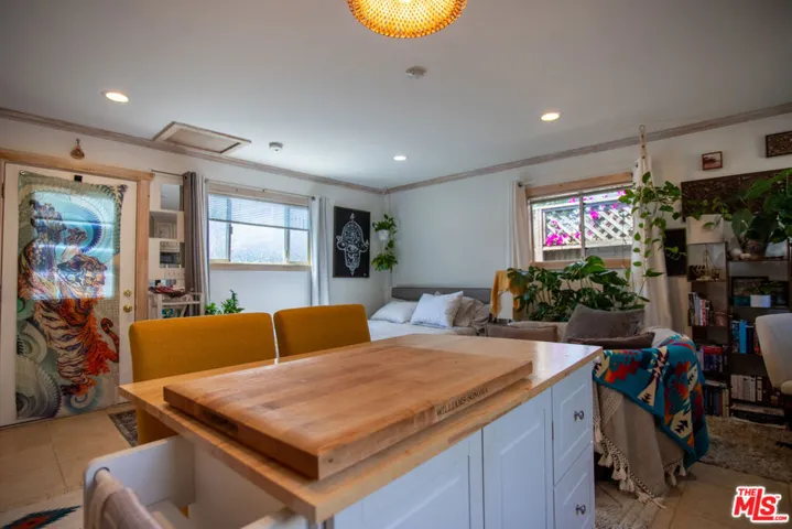 664 Marine Street, Santa Monica, California 90405