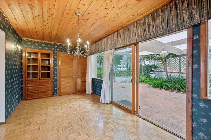 7850 Torrey Lane, La Jolla, California 92037