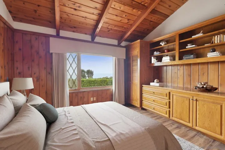 7850 Torrey Lane, La Jolla, California 92037
