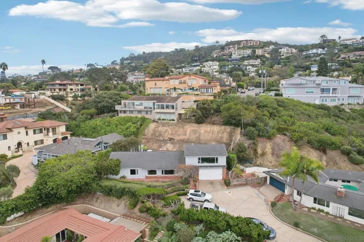 7850 Torrey Lane, La Jolla, California 92037