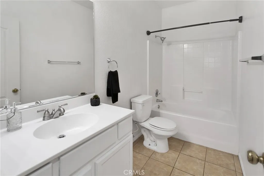 15121 Sorrel Road, Victorville, California 92394 home-pic-18