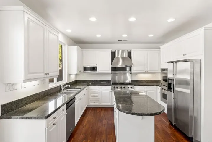 5534 Havenridge Way, San Diego, California 92130