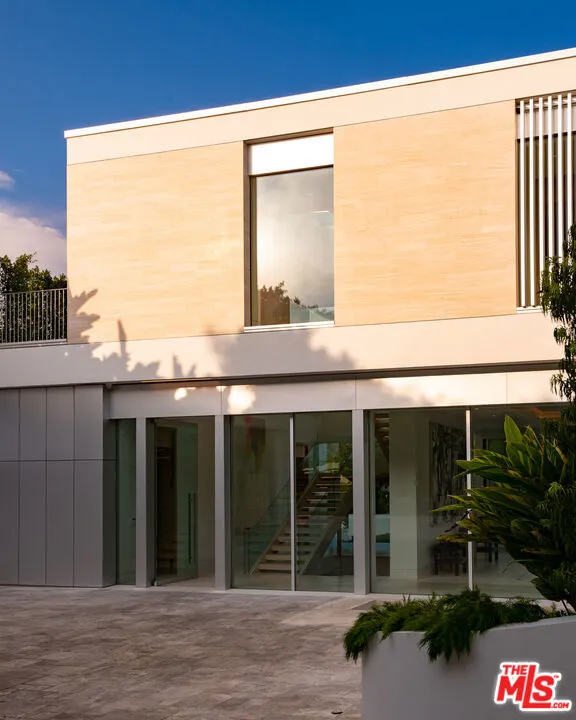 642 Perugia Way, Los Angeles, California 90077 home-pic-69