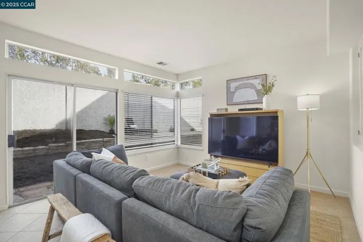 441 Orchard View Ave, Martinez, California 94553