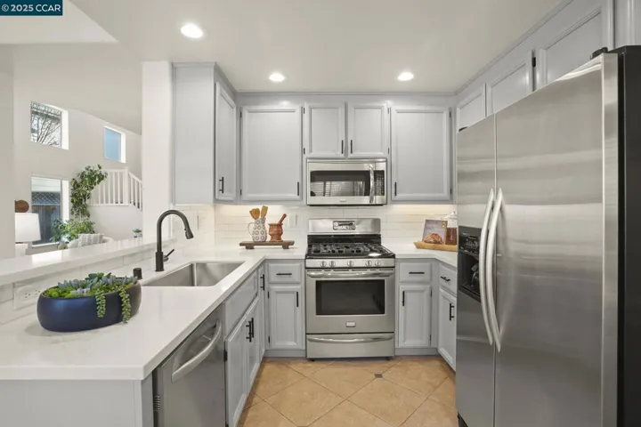 441 Orchard View Ave, Martinez, California 94553