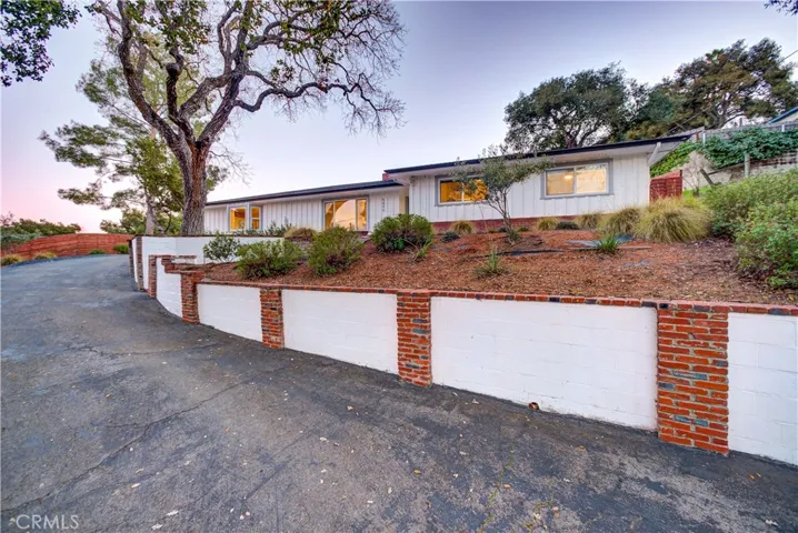 5490 Fresno Avenue, Atascadero, California 93422