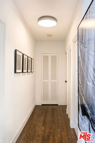 3487 Oak Glen Drive, Los Angeles, California 90068