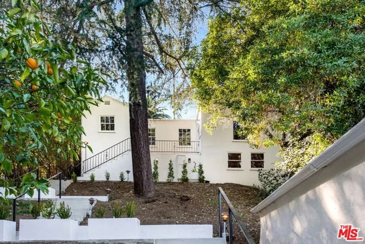 3487 Oak Glen Drive, Los Angeles, California 90068