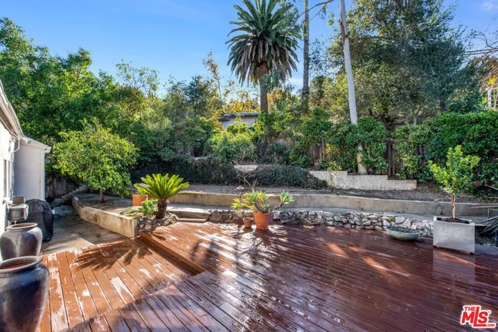 3487 Oak Glen Drive, Los Angeles, California 90068