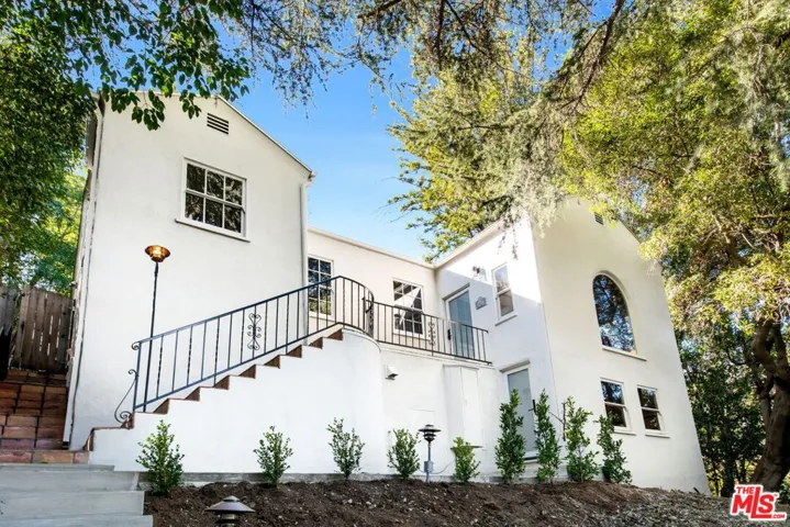 3487 Oak Glen Drive, Los Angeles, California 90068