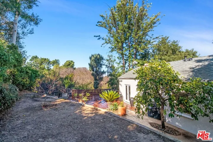 3487 Oak Glen Drive, Los Angeles, California 90068