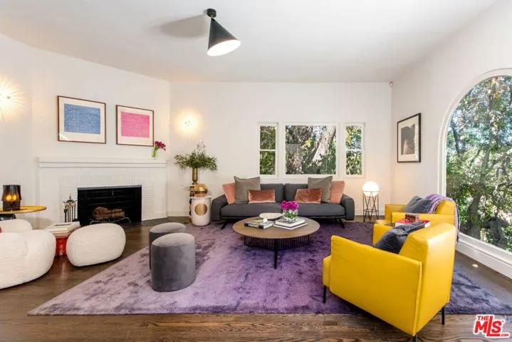 3487 Oak Glen Drive, Los Angeles, California 90068