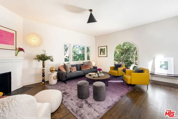 3487 Oak Glen Drive, Los Angeles, California 90068