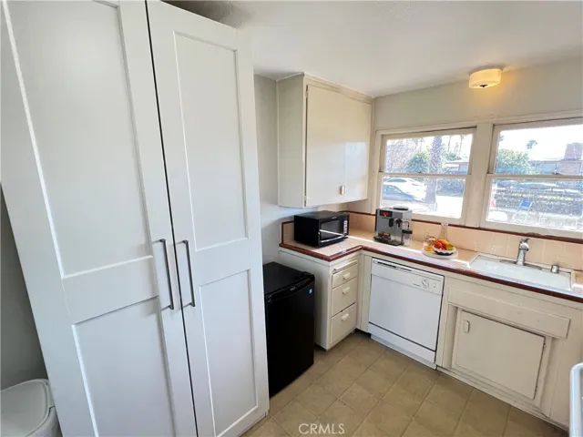 9611 Skylark Boulevard, Garden Grove, California 92841