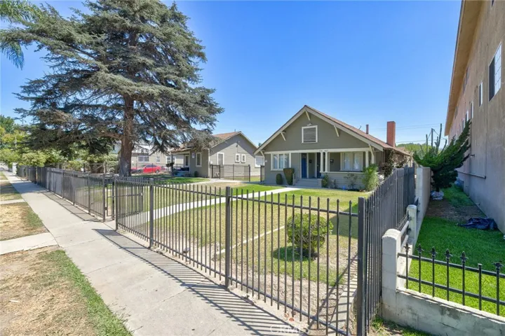 818 Myrtle Avenue 1, Inglewood, California 90301