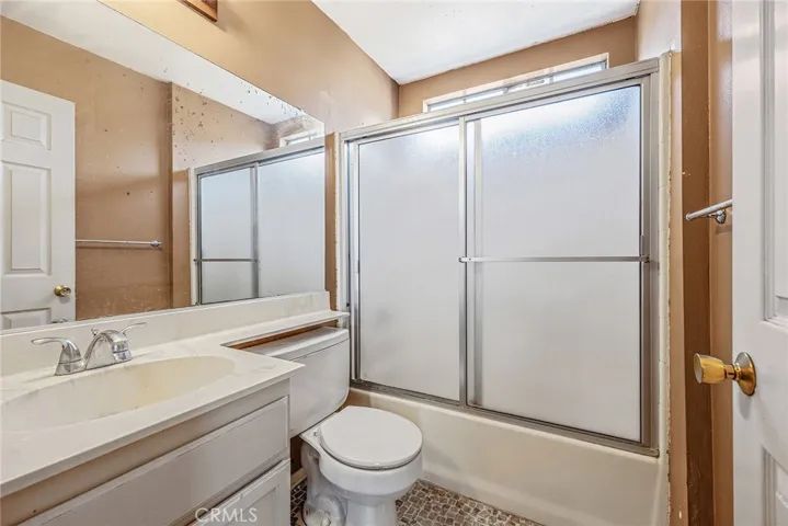 9420 Cedar Street B, Bellflower, California 90706