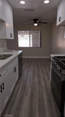 2022 La Mesa Court, Hemet, California 92545