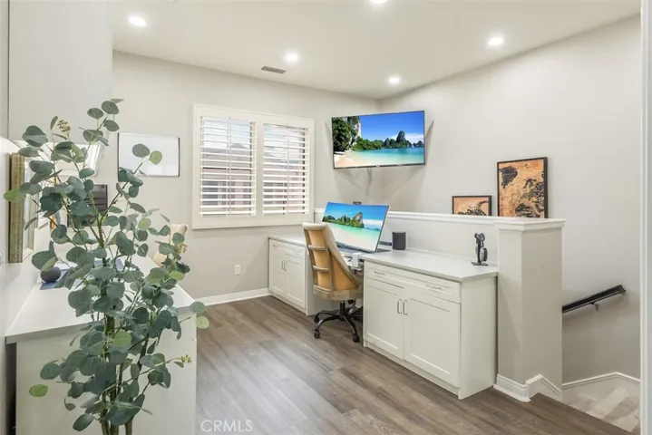 Office/loft/bonus room