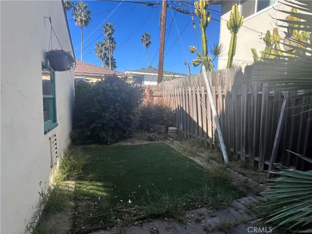 REAR YARD OUTDOOR SPACE