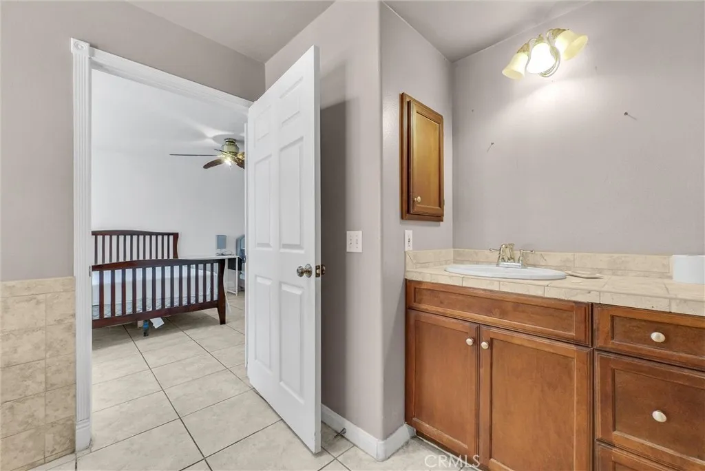 5958 Quiroz Drive, Jurupa Valley, California 92509 home-pic-18