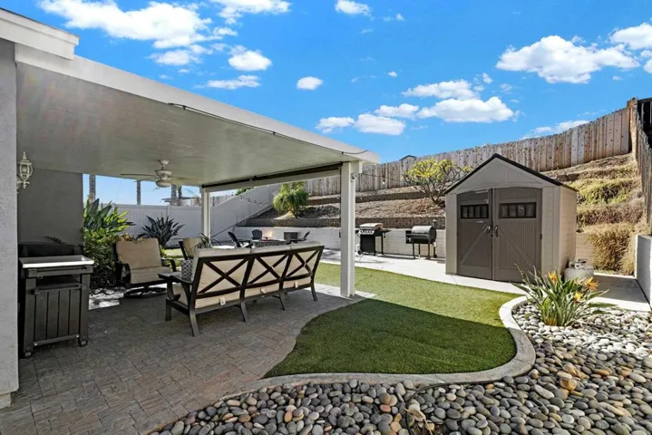 10126 Ashdale Lane, Santee, California 92071
